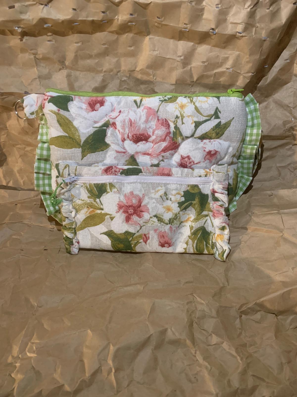 Pack Neceser y Cartera Floral – Hechos a Mano con Encanto Natural