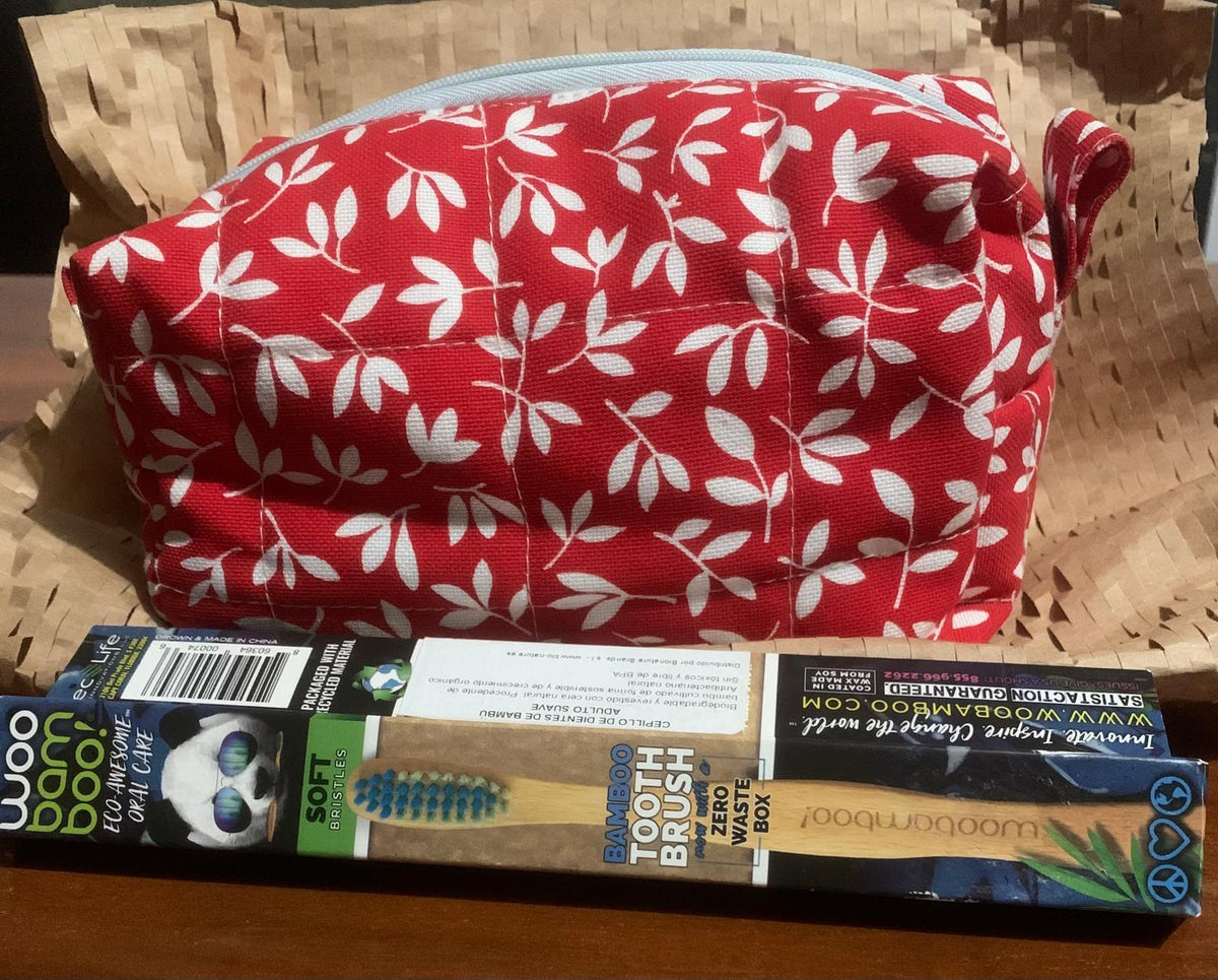 Pack Natural de Viaje – Neceser Artesano Rojo + Cepillo de Bambú