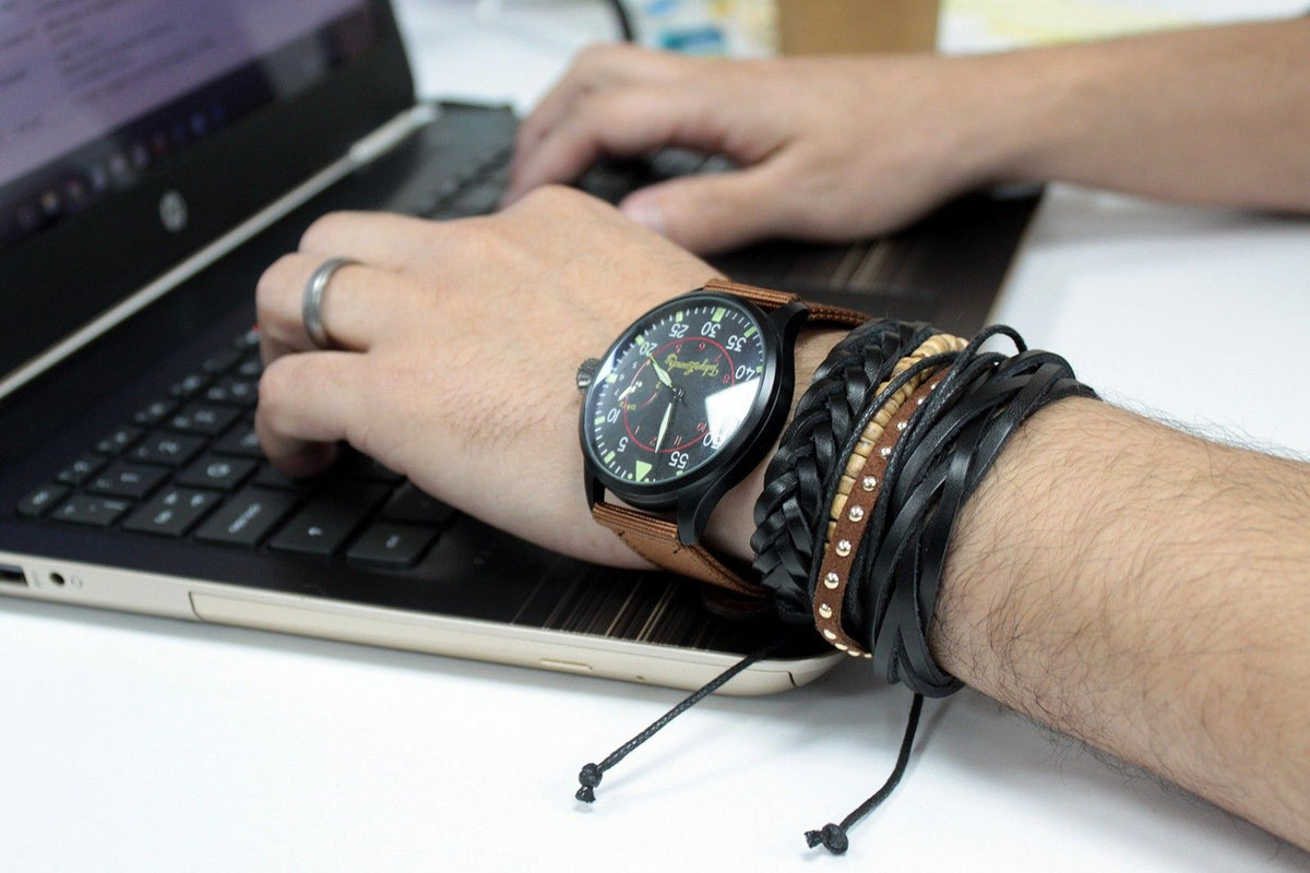 Pulsera de Hombre - Metal Y Cuero (color aleatorio) - Tienda Online de Productos Naturales y Ecológicos