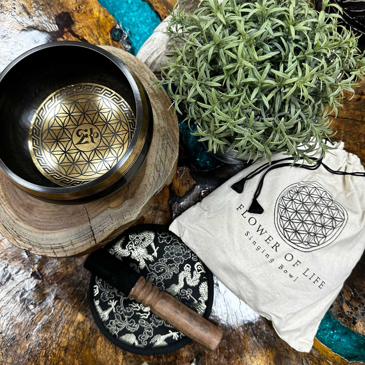 Set de regalo de cuenco tibetano batido y grabado a mano - 14 cm - Flor de la vida - Tienda Online de Productos Naturales y Ecológicos