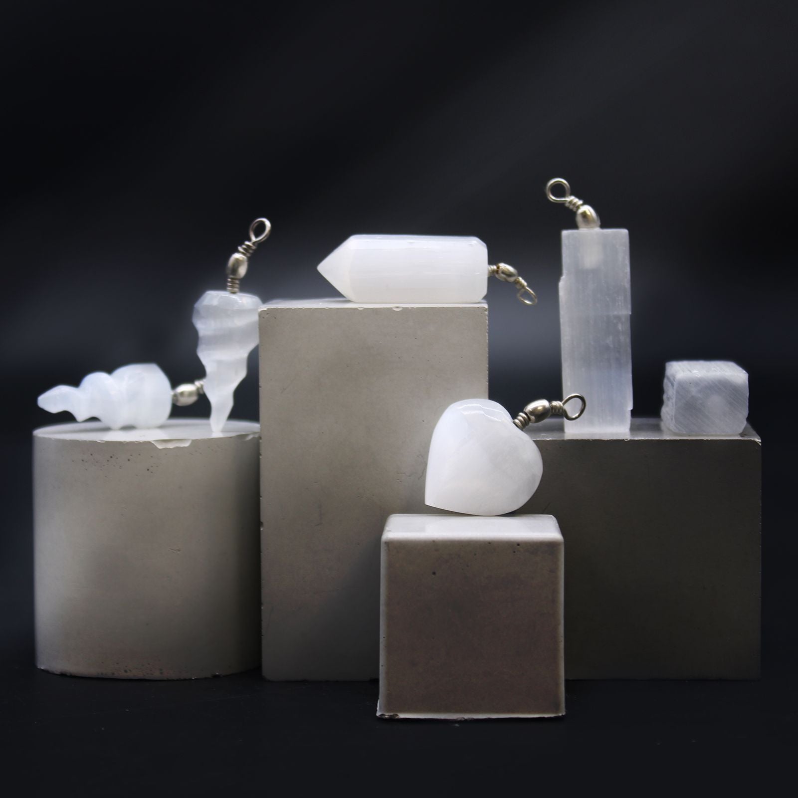 Colgante de selenita natural - Tienda Online de Productos Naturales y Ecológicos