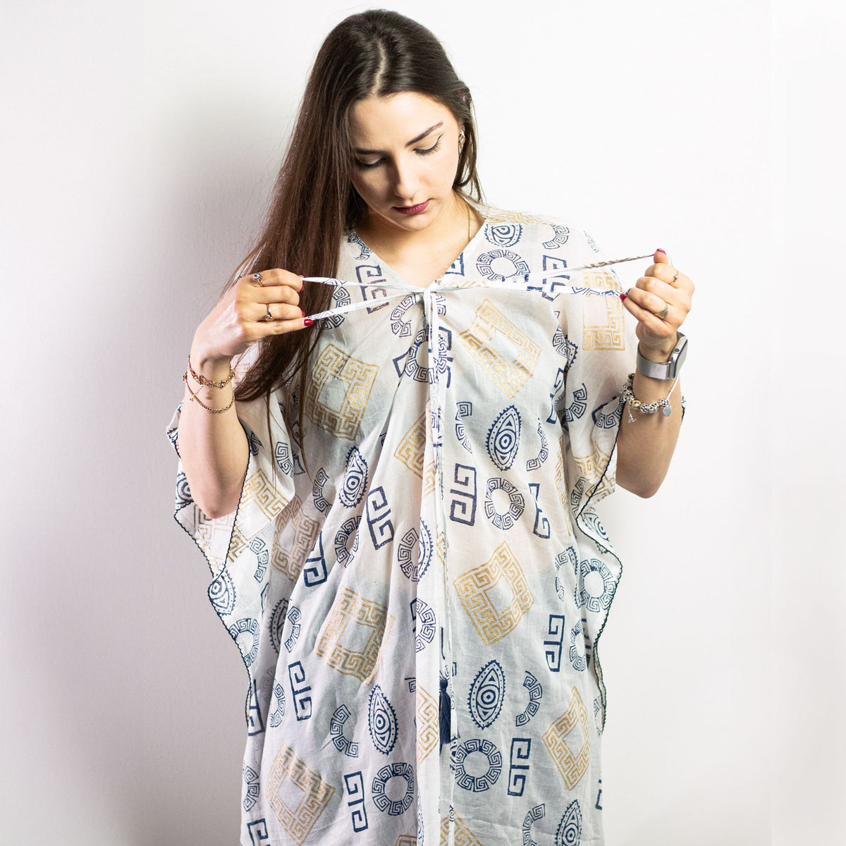 Colección Nómada Sari Mediterráneo - Kaftan - Motivo Griego en Oro y Azul - Pintado a Mano - Tienda Online de Productos Naturales y Ecológicos