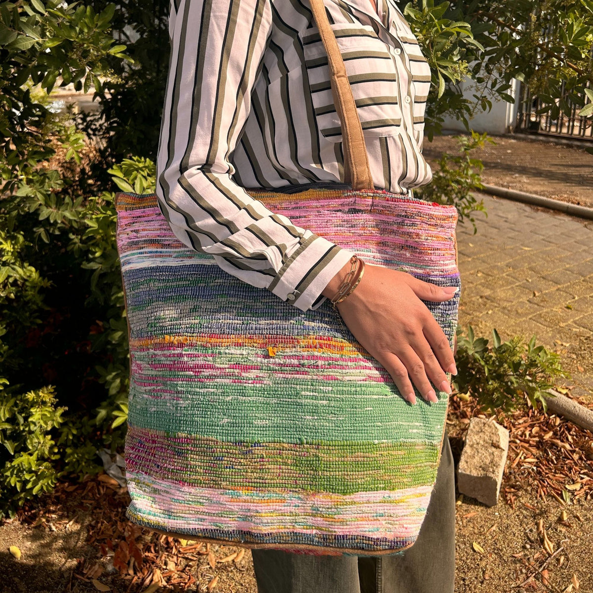 Bolso Grande de Tapetes Reciclados - Tonos Rosa - Tienda Online de Productos Naturales y Ecológicos