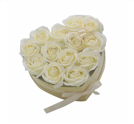 Caja de Regalo - Flor de Jabón 13 Rosas Crema - Corazón